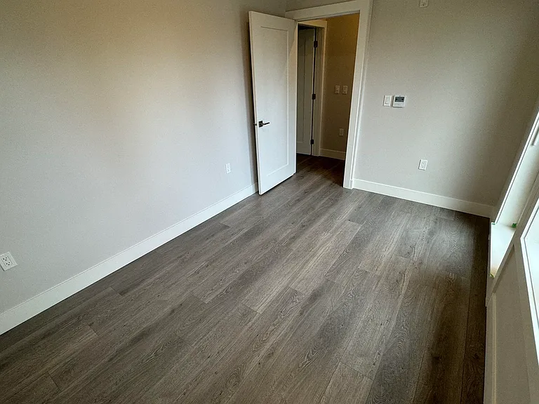 7555 Oak St — Photo 15