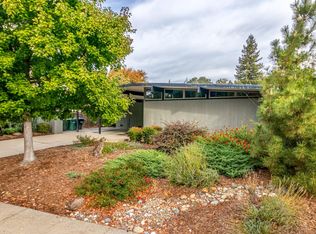 5731 Classic Pl, Carmichael, CA 95608