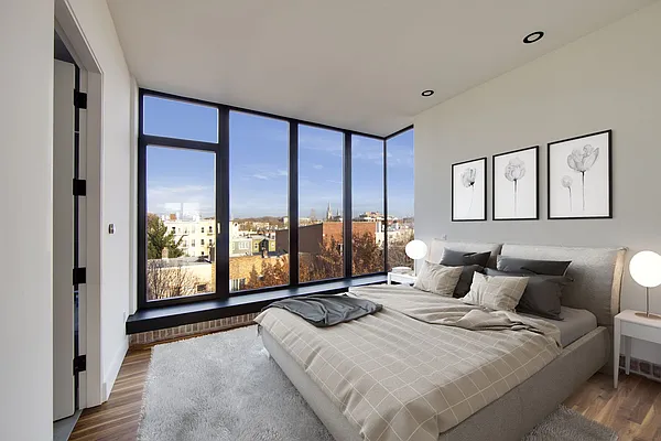 Rented by Compass | media 22