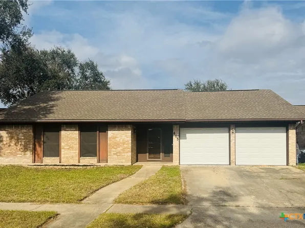 415 Navajo Dr, Victoria, TX 77904