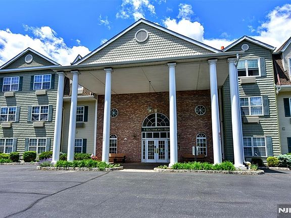 3rd image of 5420 Richmond Rd #420