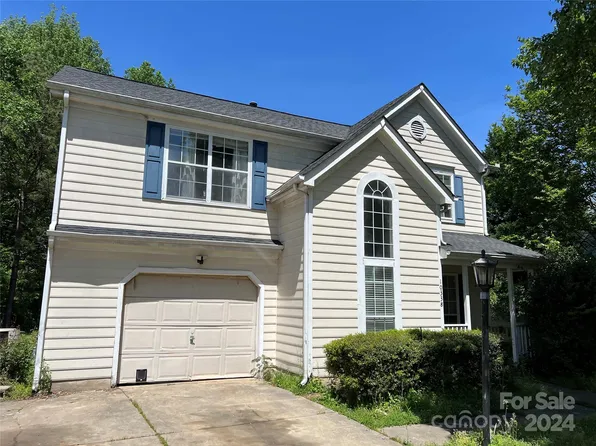 10338 Creswell Ct, Charlotte, NC 28215
