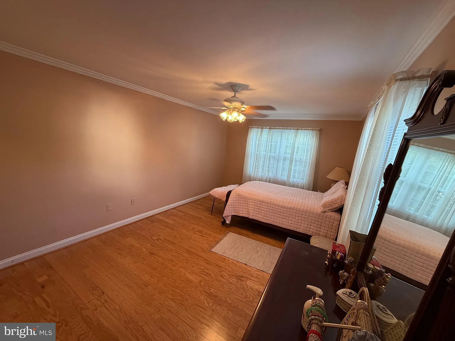 2 bed, 2806 sqft, $1,100 — Photo 4