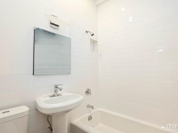 4th image of 85 E 7th St APT 3