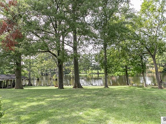 4th image of 603 Lakeshore Dr