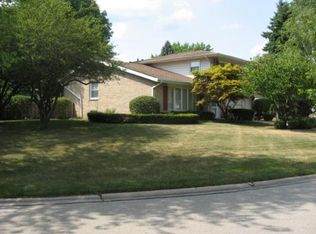 1120 E Juniper Ln, Mount Prospect, IL