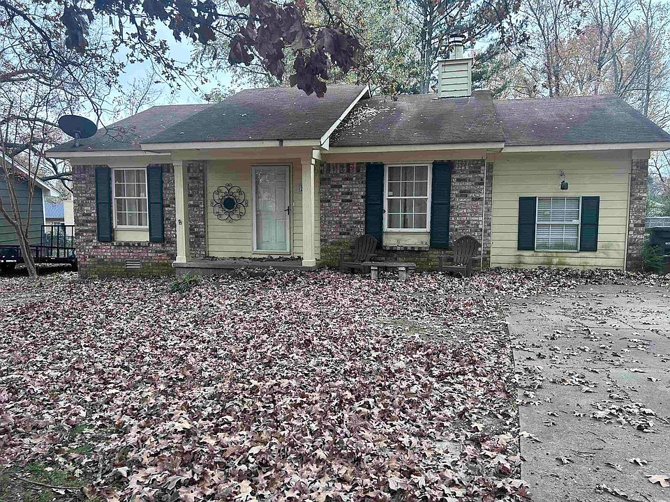1st image of 210 Lonsdale Cir