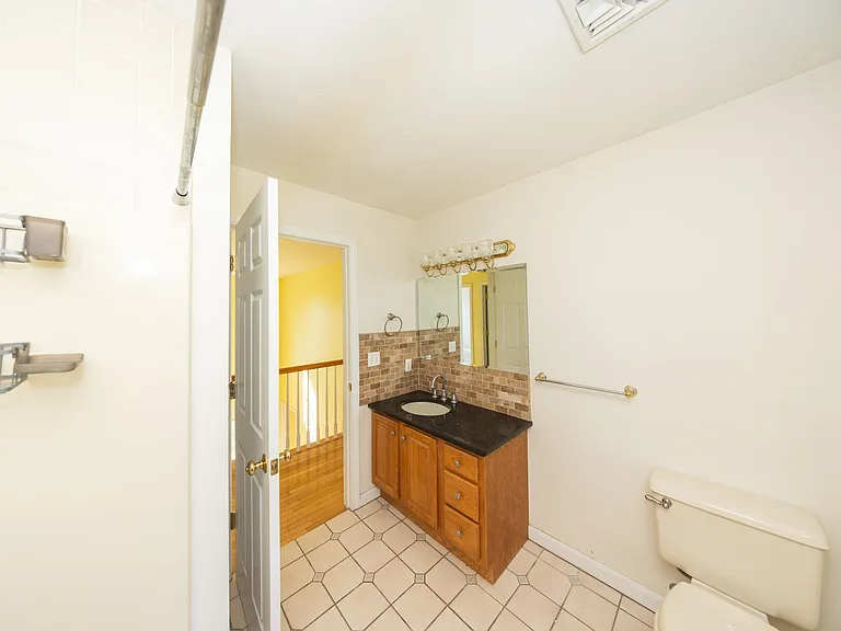 469 Walnut St — Photo 18