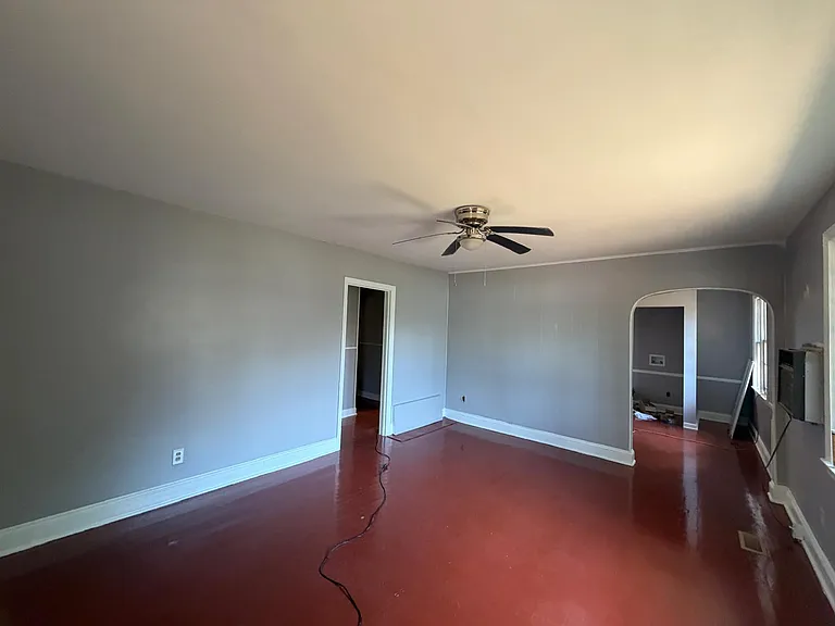 166 Buckingham Ave — Photo 6