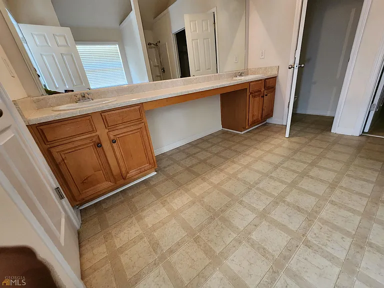 7130 Cavender Dr S — Photo 12