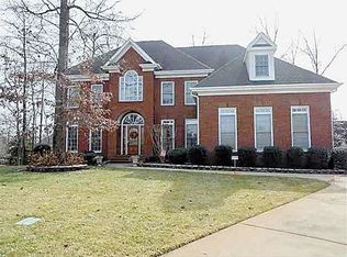 8 Chadbourne Ln, Simpsonville, SC 29681