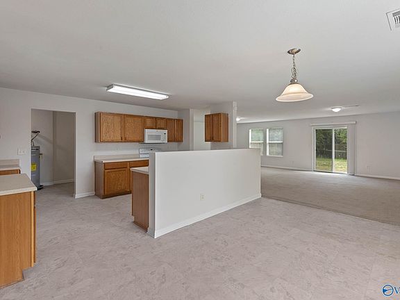 5th image of 144 Whitestone Dr NE