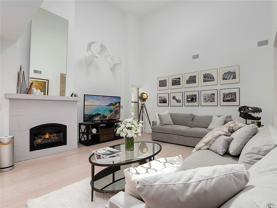 1st image of 7505 Hampton Ave APT 17