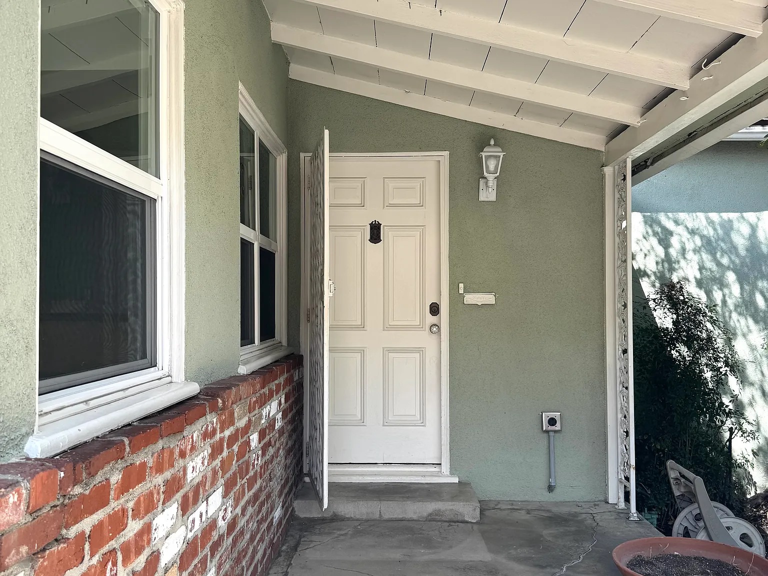 3 bed, 1409 sqft, $4,000 — Photo 2