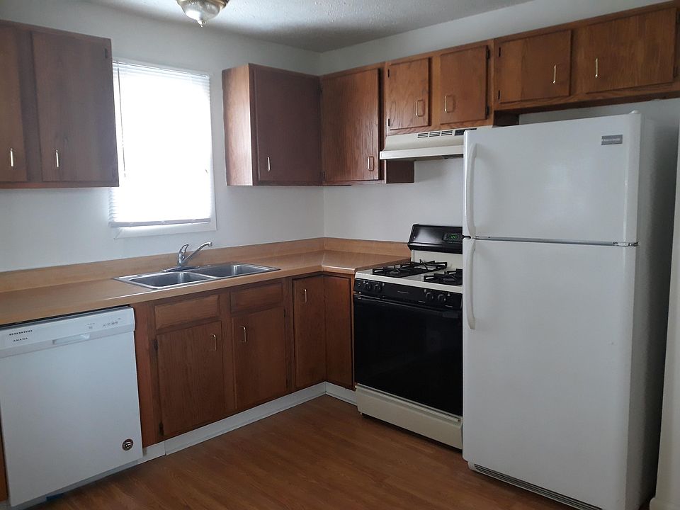 2nd image of 3559 Lewis Cir