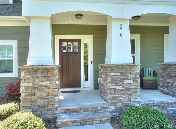 3rd image of 370 Montibello Dr