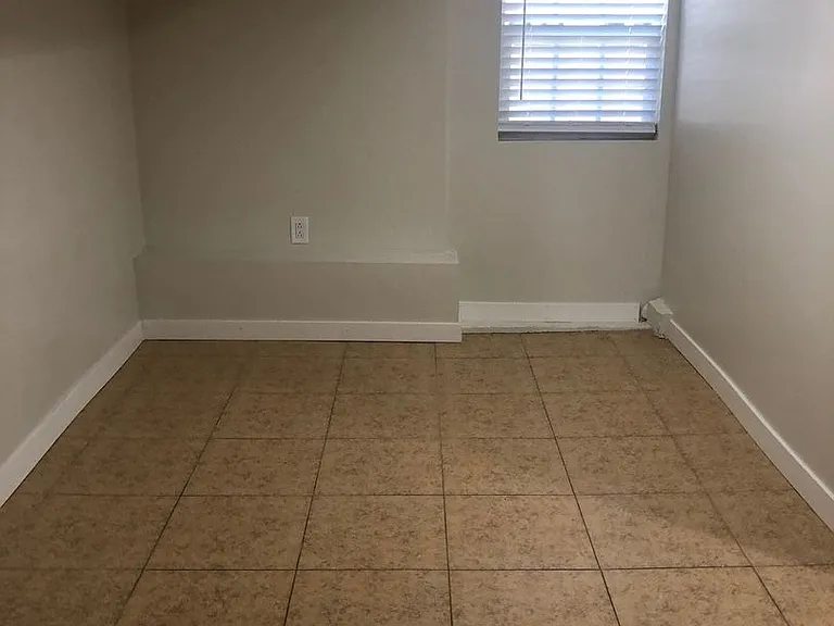 4260 Campus Ave — Photo 7