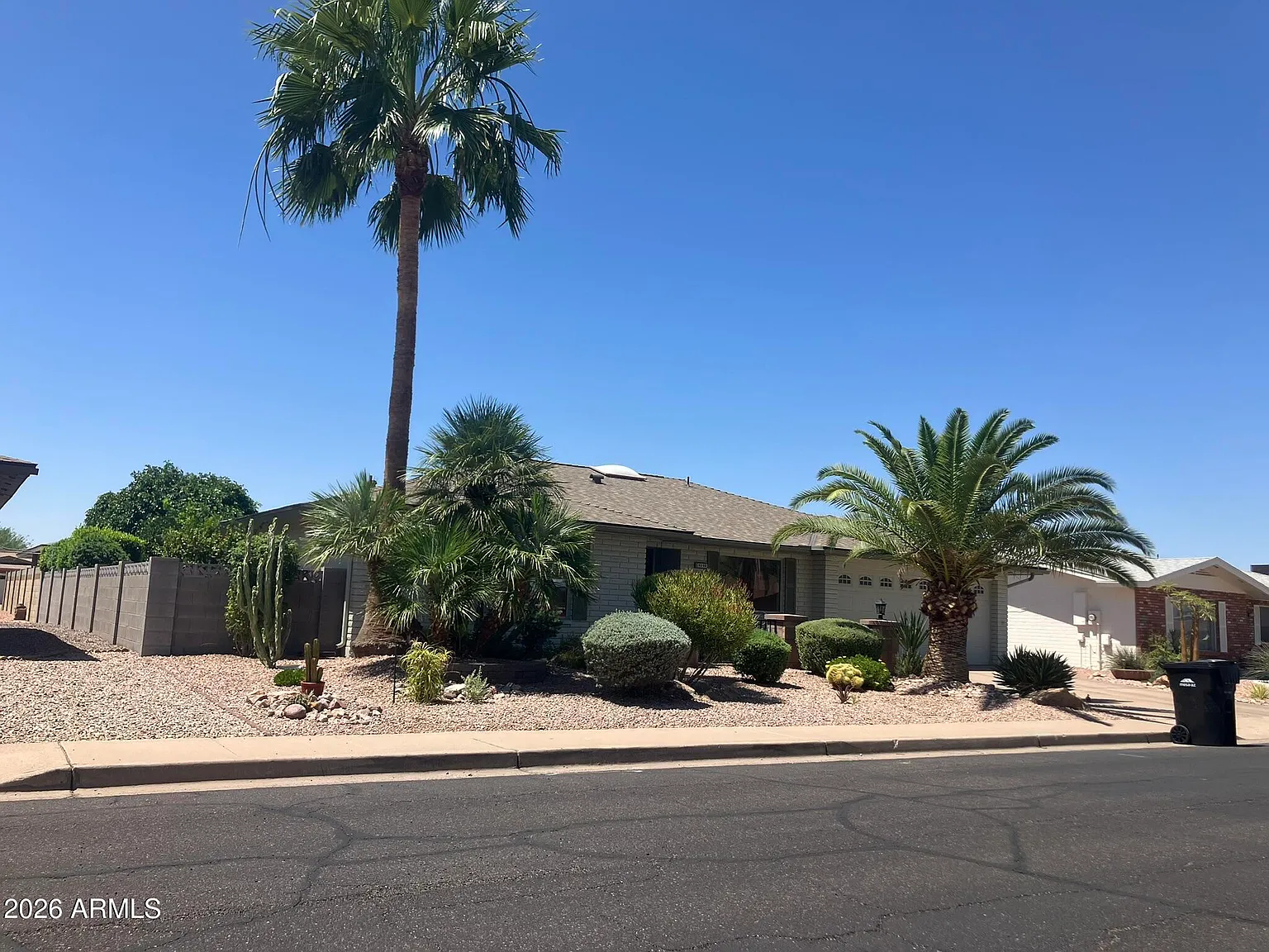 2 bed, 2.0 bath, 2087 sqft, $3,400 — Photo 2