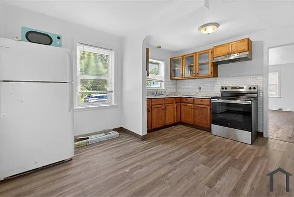 400 S Harvey Ave — Photo 8
