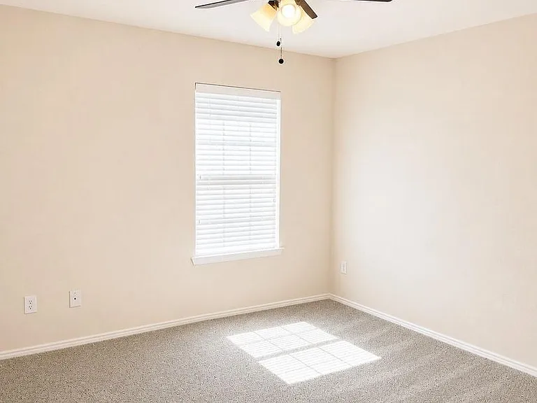 1406 Millbrook Ln — Photo 12