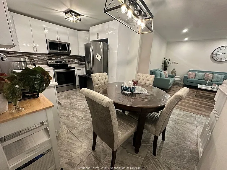 7929 Hawthorne Dr — Photo 10