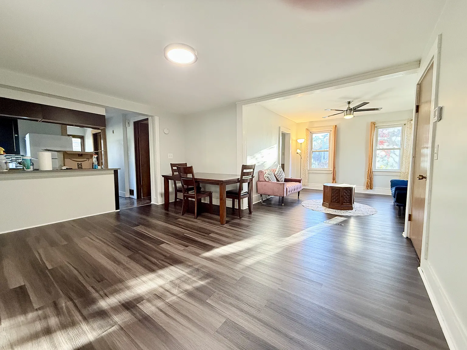 9 bed, 2344 sqft, $650 — Photo 1