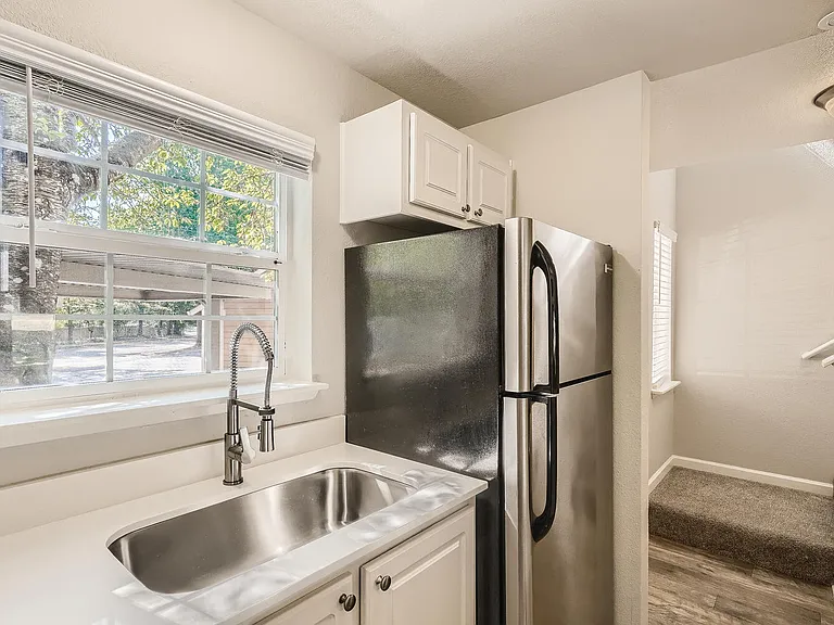 Slate Ridge Apartment Homes — Photo 28