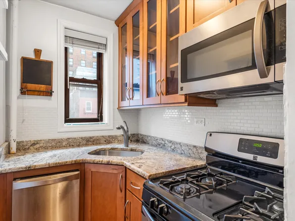 400 West 58th Street image 7 of 17