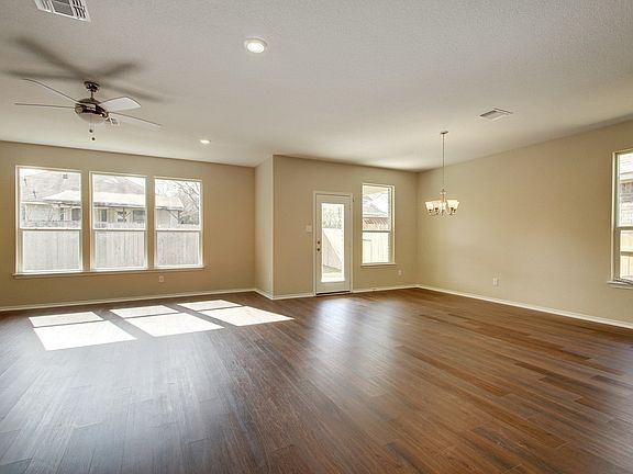 2nd image of 1633 Uhland Dr