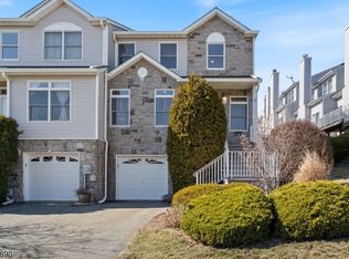 30 F Huston Taylor Ct, Morris Plains, NJ 07950
