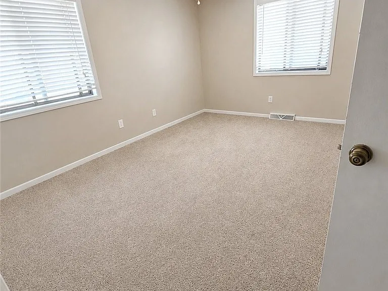 25 Jessica Ln — Photo 12