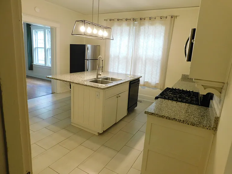 1015 Scott St #1 — Photo 7