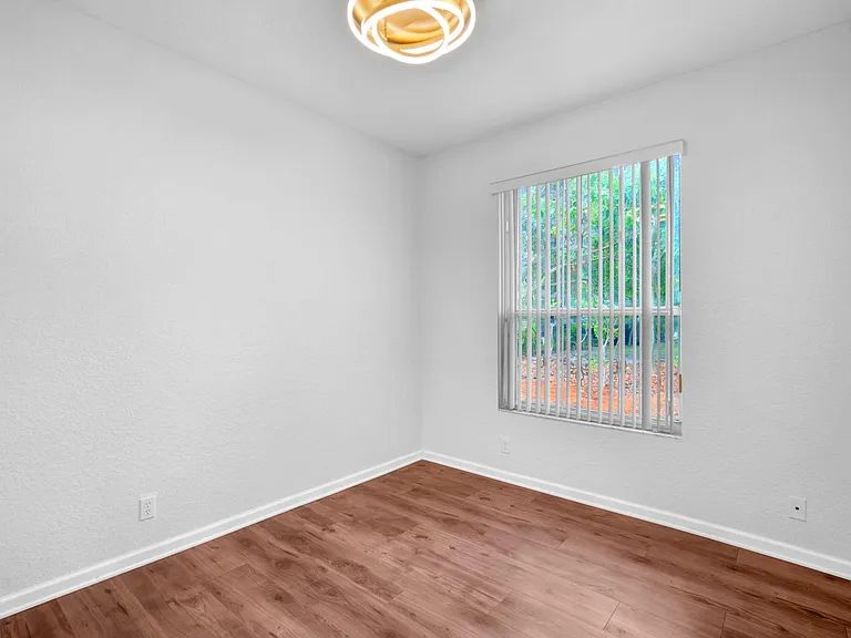 4100 Temple St — Photo 22