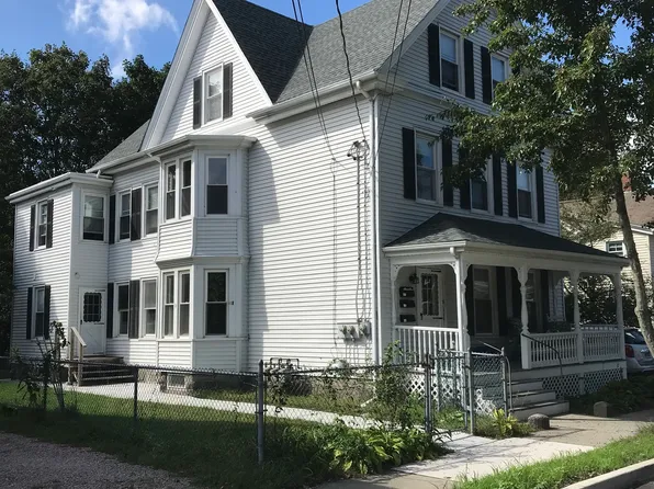 8 Lincoln Ave APT 2, Pawcatuck, CT 06379