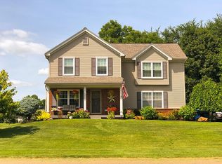 5450 Blossom Ln, Linden, MI