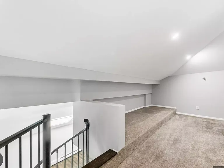 520 Ashford Ave #18 — Photo 10