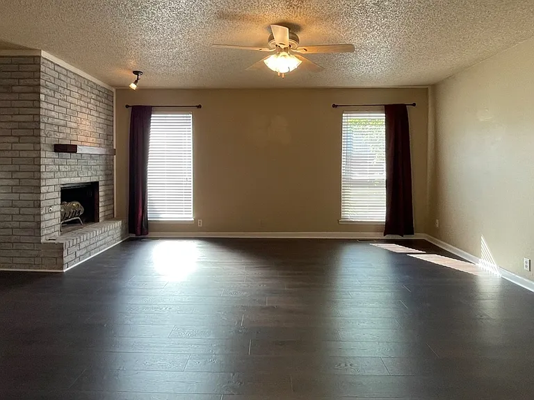 4707 Hemlock Ln — Photo 13