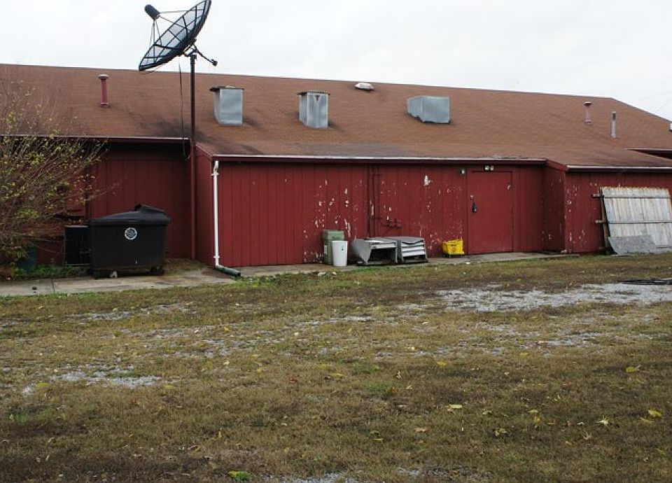 2nd image of 2110 E 5th St