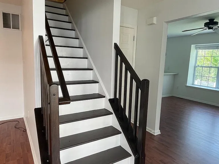 5905 Baltimore Dr — Photo 9