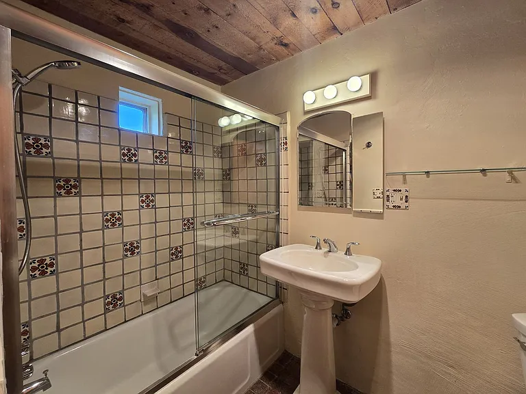 617 Don Felix St #A — Photo 17