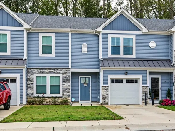 1003 Ventana St #101, Suffolk, VA 23435