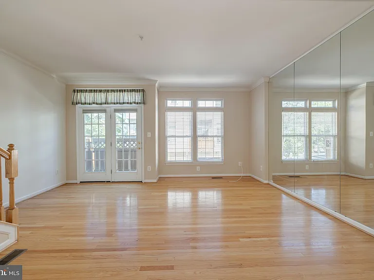 5821 Pearson Ln — Photo 6