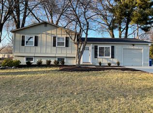 9914 England Dr, Overland Park, KS 66212