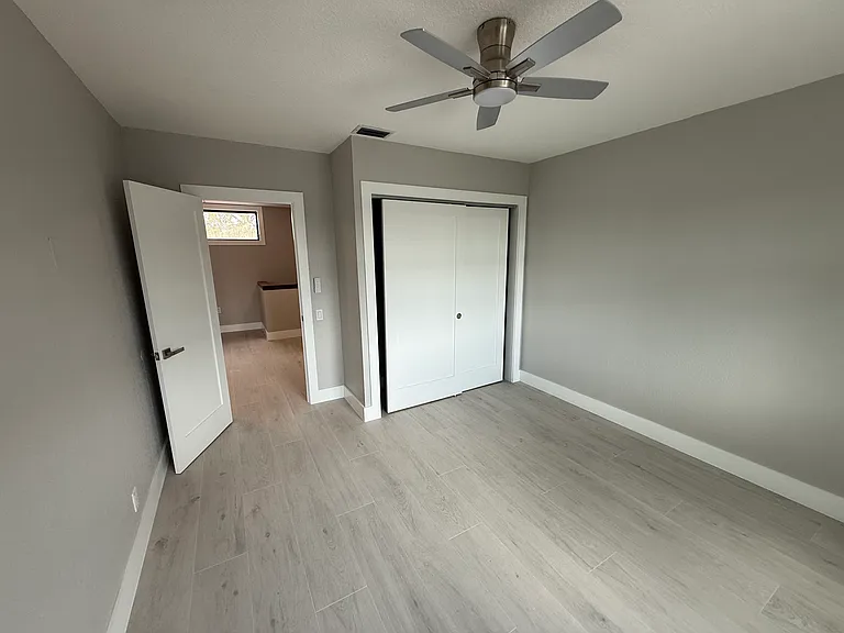 7035 Babcock Rd #B — Photo 7