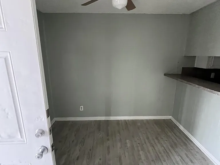 1006 N 4th St #10 — Photo 12