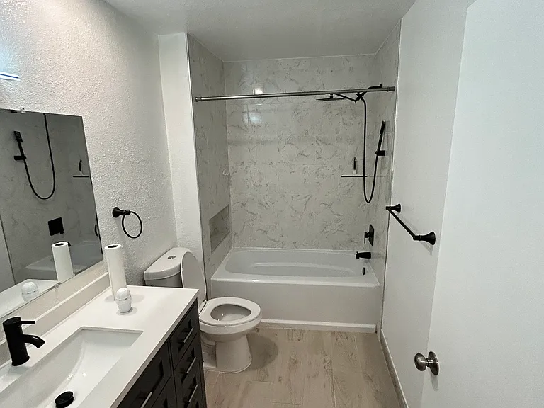 201 Woodrow Ave #28 — Photo 2