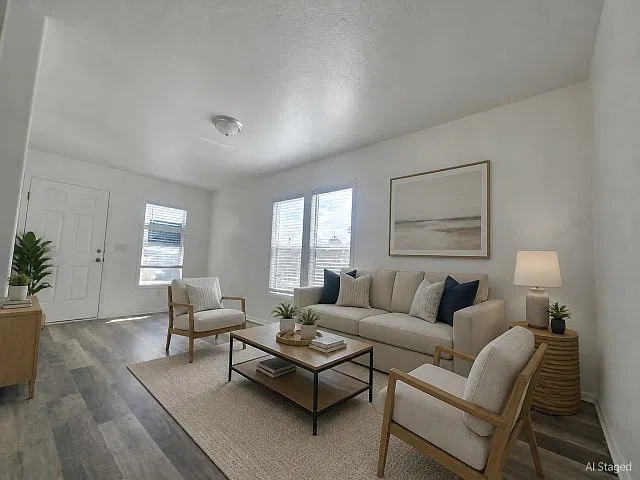 2038 Palm St — Photo 3