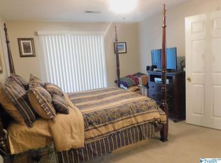 1069 Stones Throw Dr NW, Huntsville, AL 35806