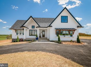 Pomme, Stephens City, VA 22655