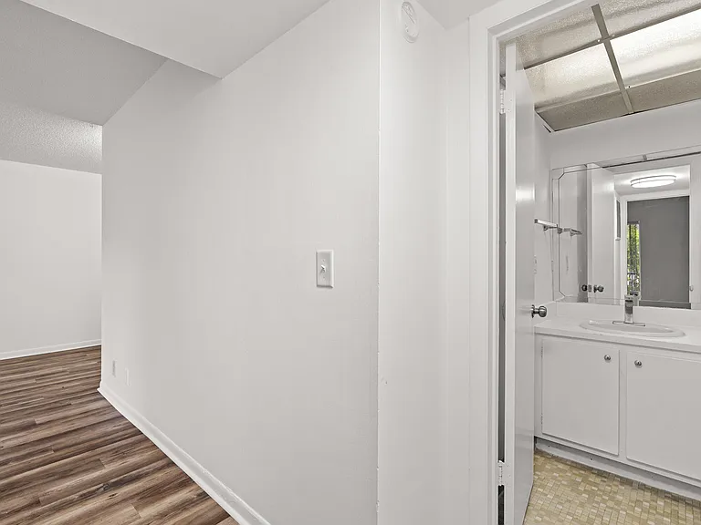 630 NW 13th St #150 — Photo 9